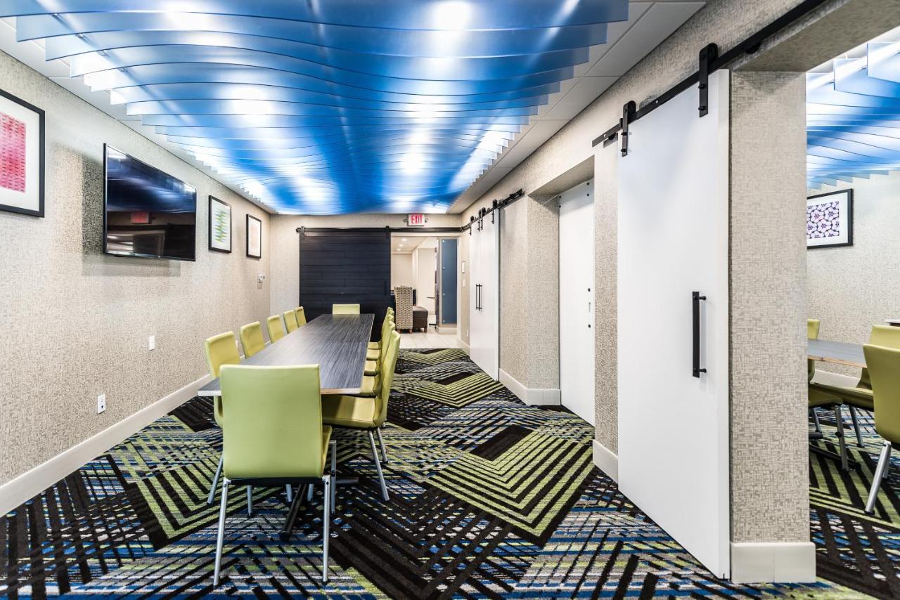 Holiday Inn Express Flint-Campus Area By Ihg Exteriör bild