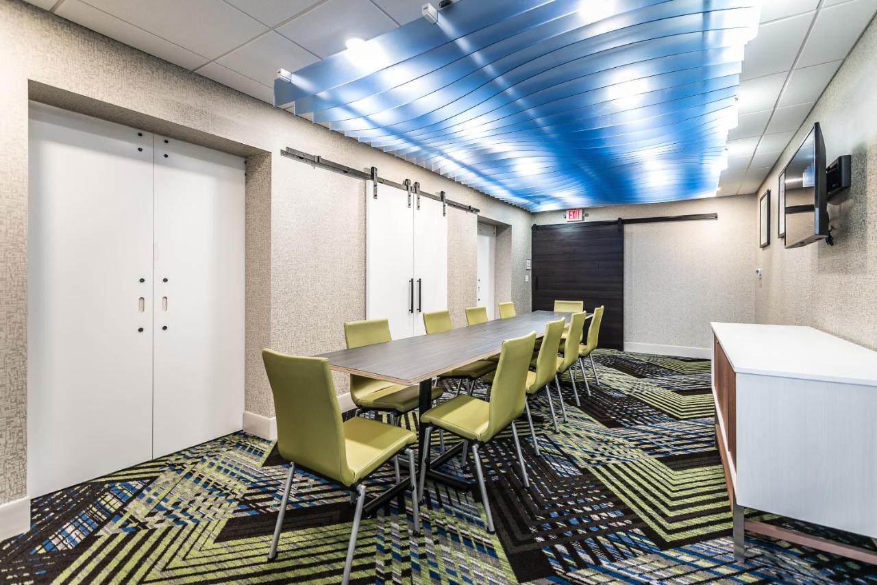 Holiday Inn Express Flint-Campus Area By Ihg Exteriör bild