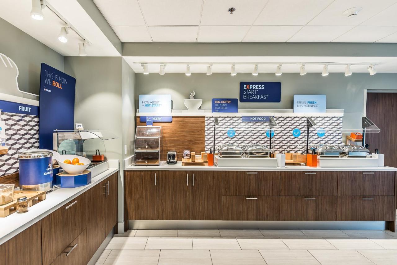 Holiday Inn Express Flint-Campus Area By Ihg Exteriör bild