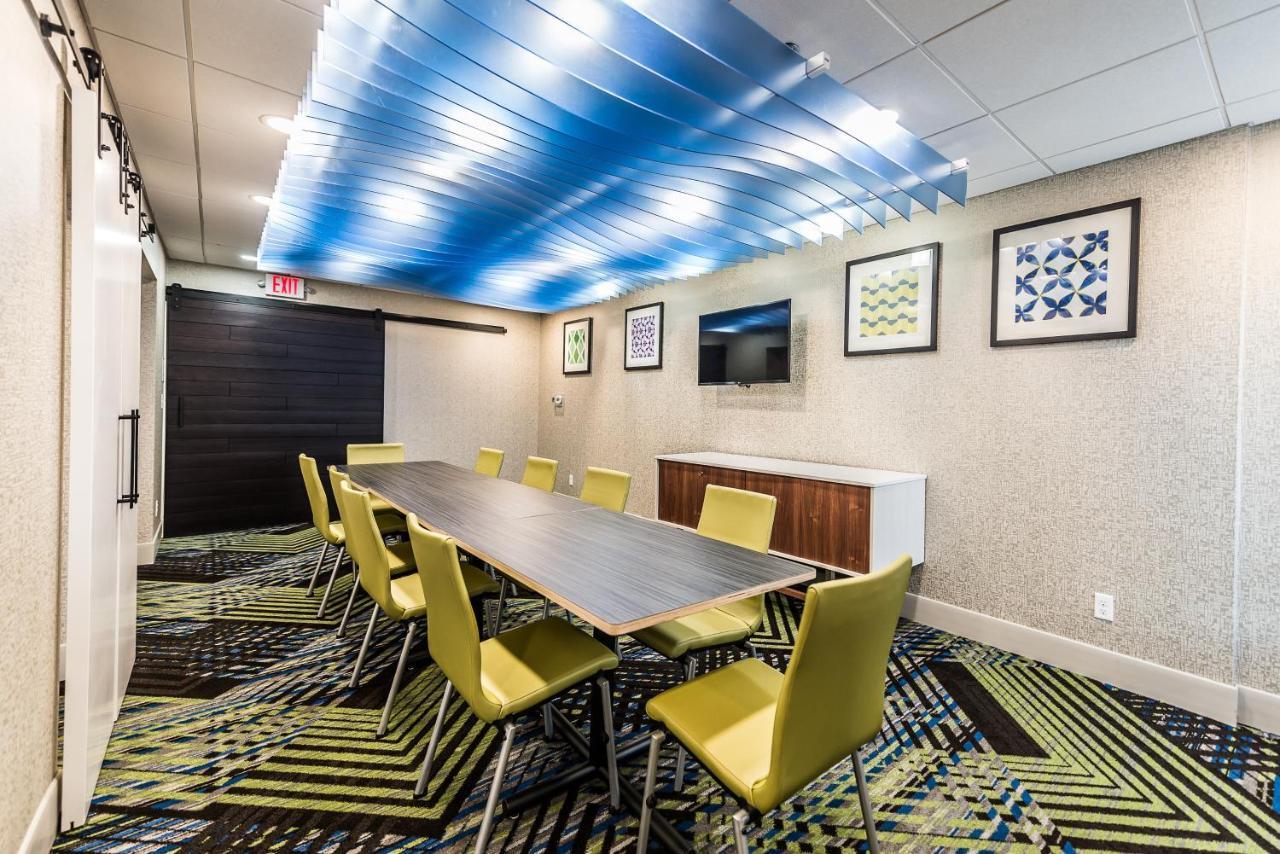 Holiday Inn Express Flint-Campus Area By Ihg Exteriör bild