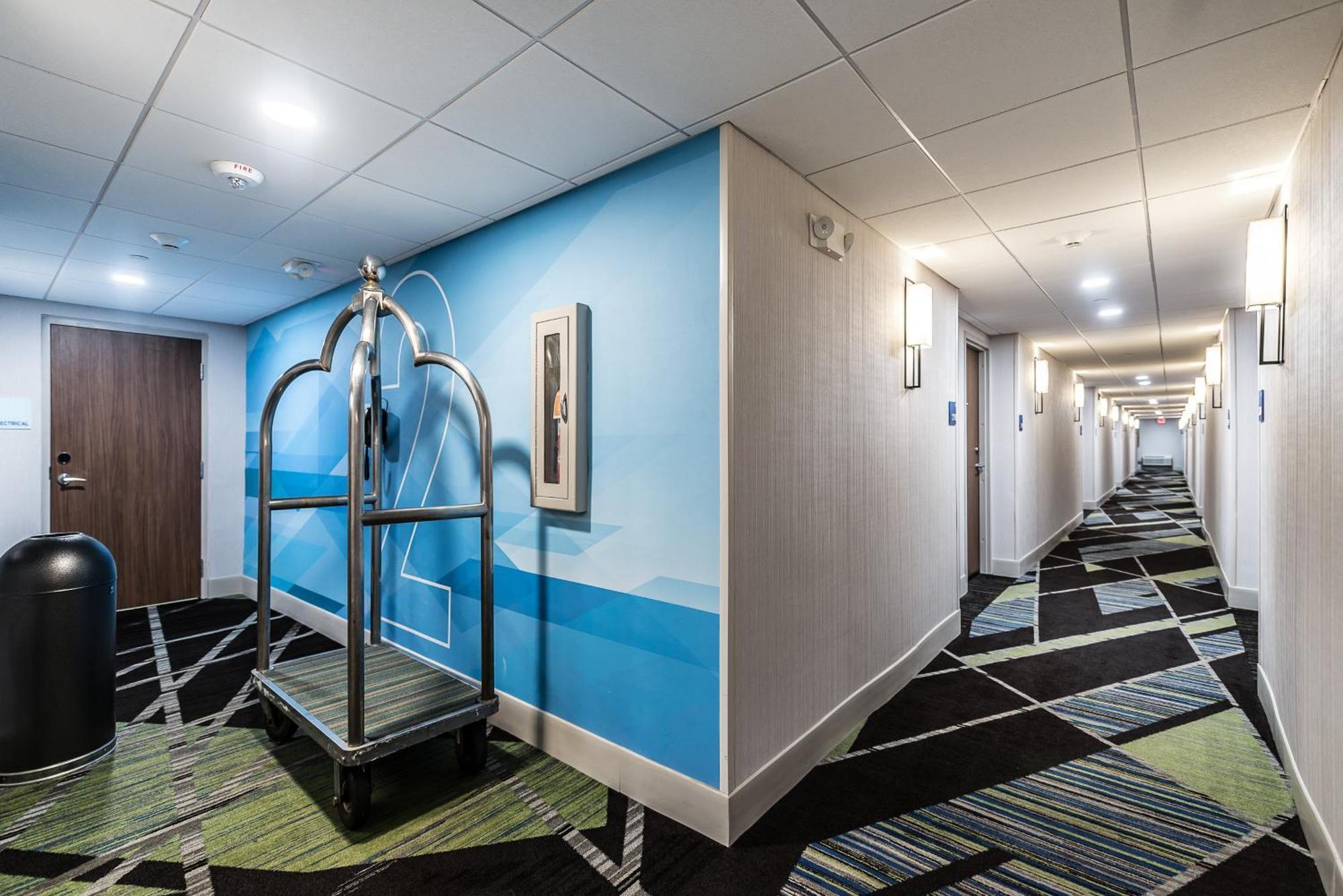 Holiday Inn Express Flint-Campus Area By Ihg Exteriör bild
